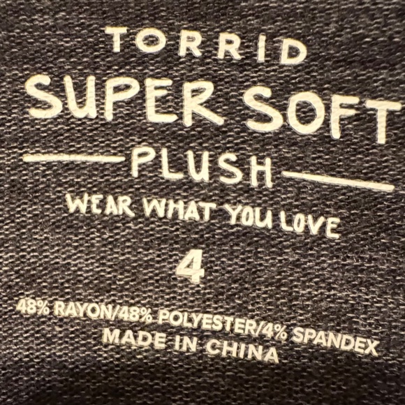 Torrid Super Soft Plush Hooded Cardigan – Dark Heather Gray – Size 4 (26/28) - Picture 3 of 6